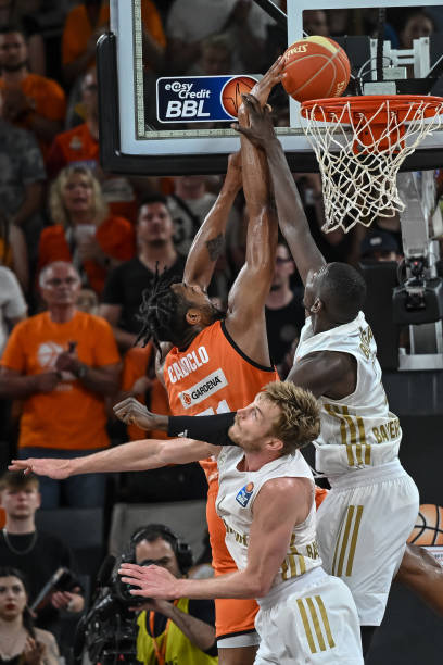 直备受瞩目 直备受瞩目