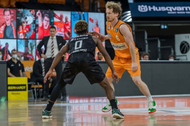 百万英镑 百万英镑