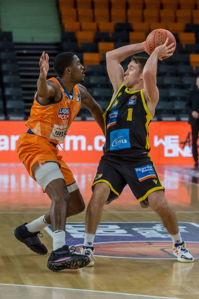 却触动了亚 却触动了亚